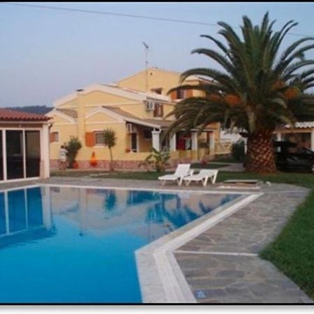 Loula Apartments Сидари Екстериор снимка