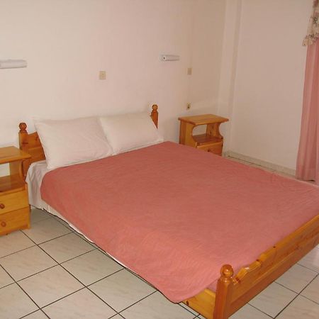 Loula Apartments Сидари Екстериор снимка